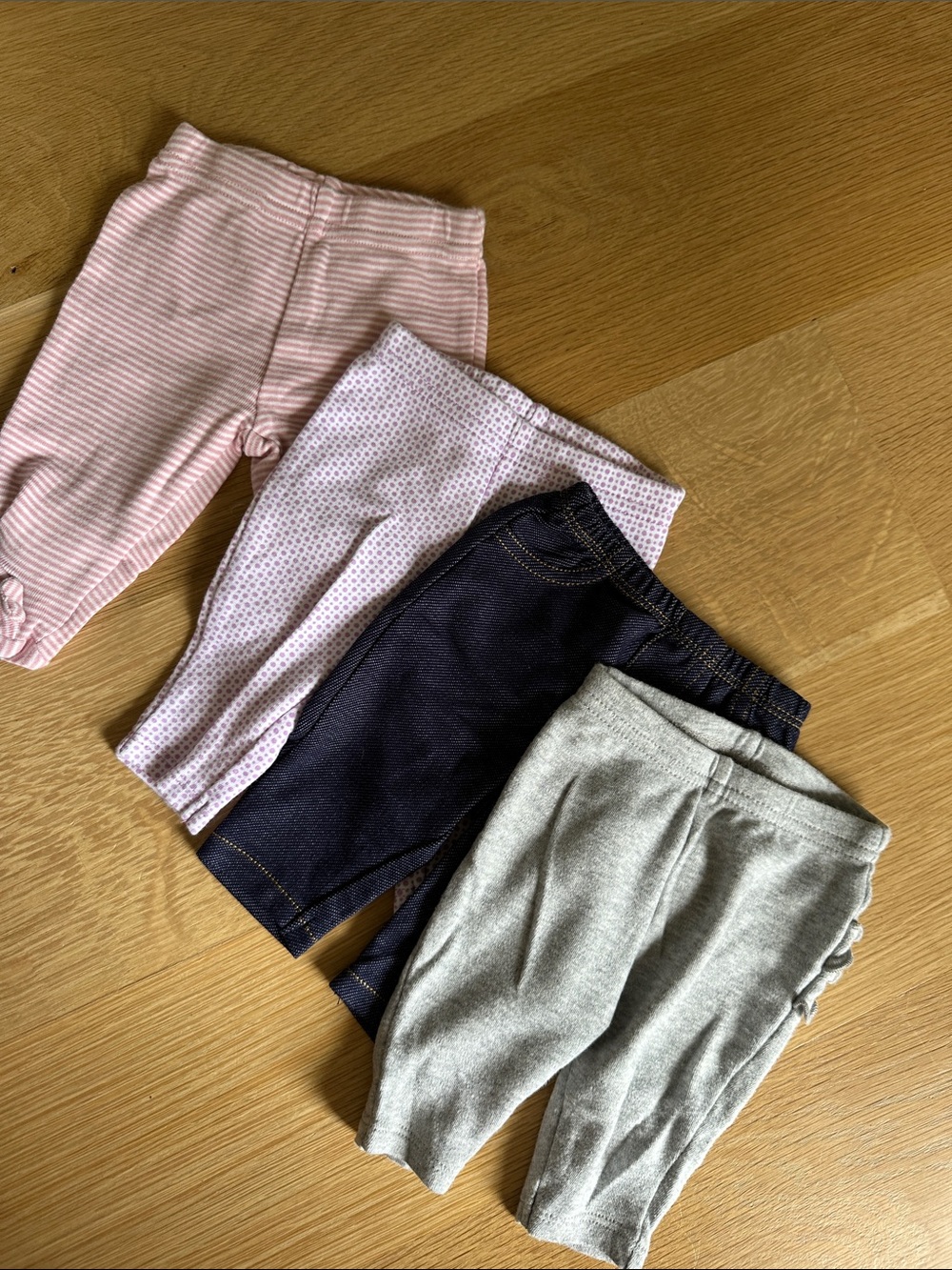Newborn/ 0-3m 23 piece baby girl bundle - Picture 10 of 11